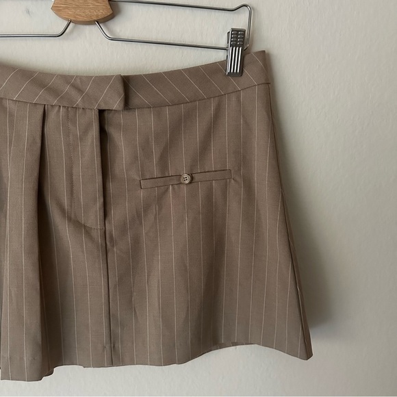 Zara Boxy Mini Micro Pleated Striped Skirt in Tan Bloggers Fave Medium NWT - Picture 6 of 10